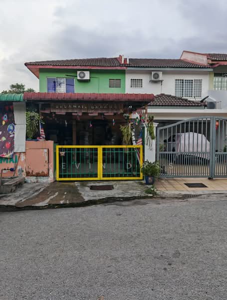 Rumah Teres untuk Dijual di Taman Pinggiran Putra (Seri Kembangan) - Kevin Dass - Exterior - PropertyGuru.com.my