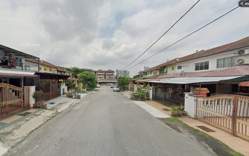 Rumah Teres untuk Dijual di Taman Pinggiran Putra (Seri Kembangan) - Kevin Dass - Exterior - PropertyGuru.com.my