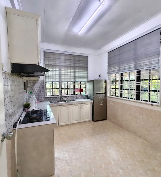 Bungalow for Sale in Kuala Terengganu (Terengganu) - Madam Lolaliza - Kitchen - PropertyGuru.com.my