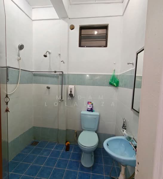 Bungalow for Sale in Kuala Terengganu (Terengganu) - Madam Lolaliza - Bathroom - PropertyGuru.com.my
