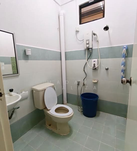 Bungalow for Sale in Kuala Terengganu (Terengganu) - Madam Lolaliza - Bathroom - PropertyGuru.com.my