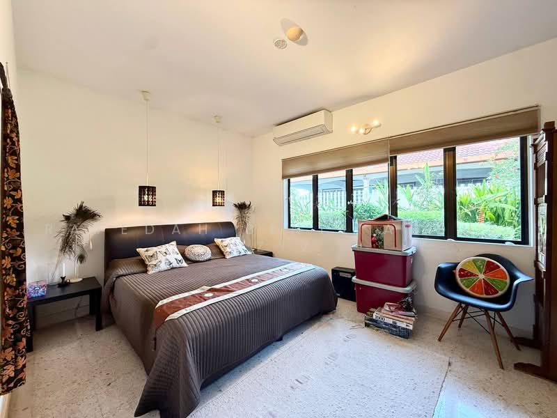 Rumah Banglo untuk Dijual di Tanjung Gemok (Port Dickson) - Rafedah Binti Abdul Aziz - Bedroom - PropertyGuru.com.my