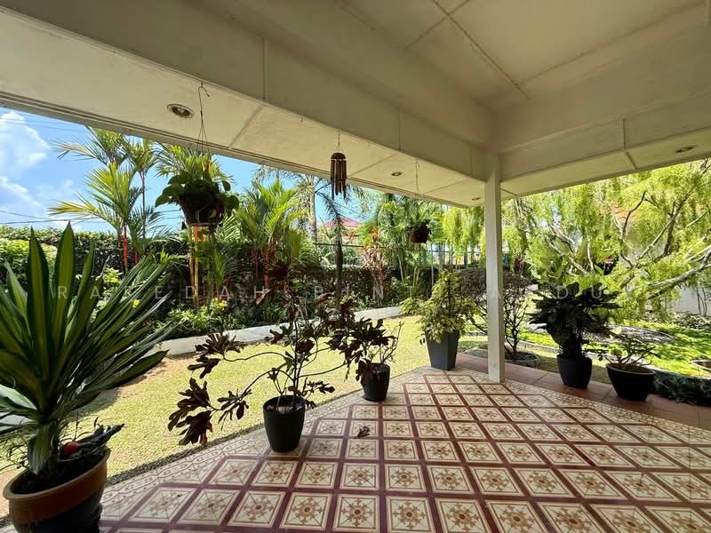 Rumah Banglo untuk Dijual di Tanjung Gemok (Port Dickson) - Rafedah Binti Abdul Aziz - Garden - PropertyGuru.com.my