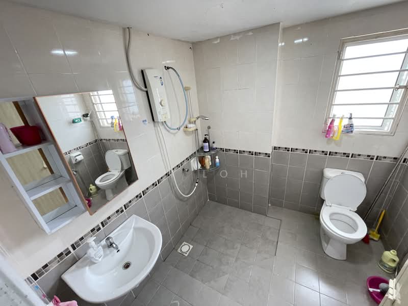 Kondominium untuk Dijual di Selayang Point - MY Loh - Bathroom - PropertyGuru.com.my