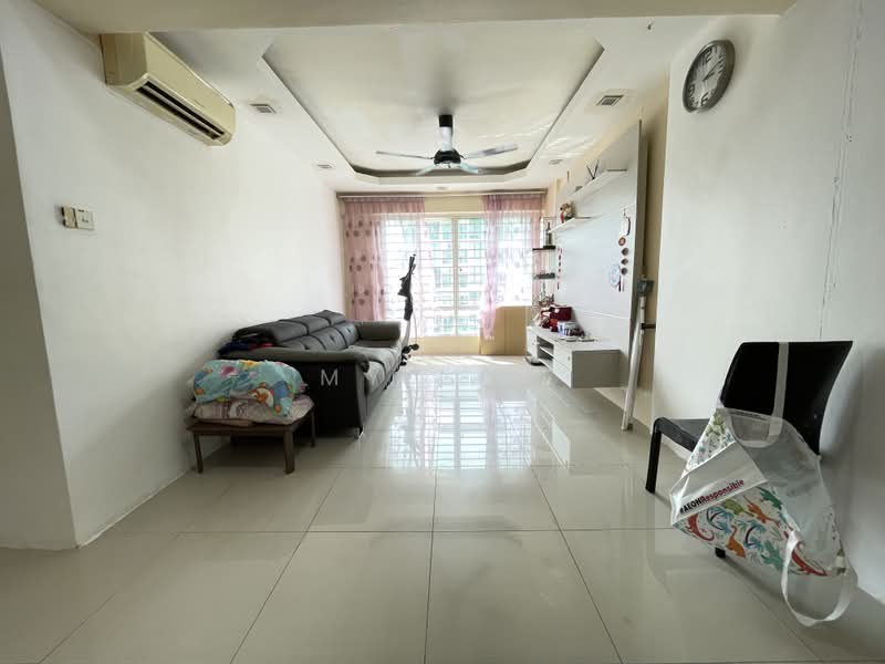 Kondominium untuk Dijual di Selayang Point - MY Loh - Living Room - PropertyGuru.com.my