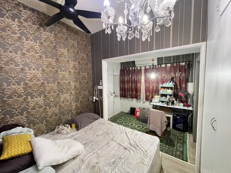 Rumah Teres 2 Tingkat untuk Dijual di Seksyen 5 Wangsa Maju (Wangsa Maju) - Shaziery Iskandar - Bedroom - PropertyGuru.com.my
