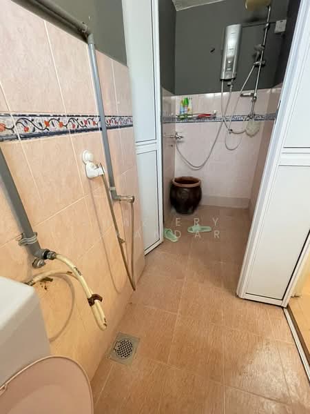 Rumah Teres 2 Tingkat untuk Dijual di Seksyen 5 Wangsa Maju (Wangsa Maju) - Shaziery Iskandar - Bathroom - PropertyGuru.com.my