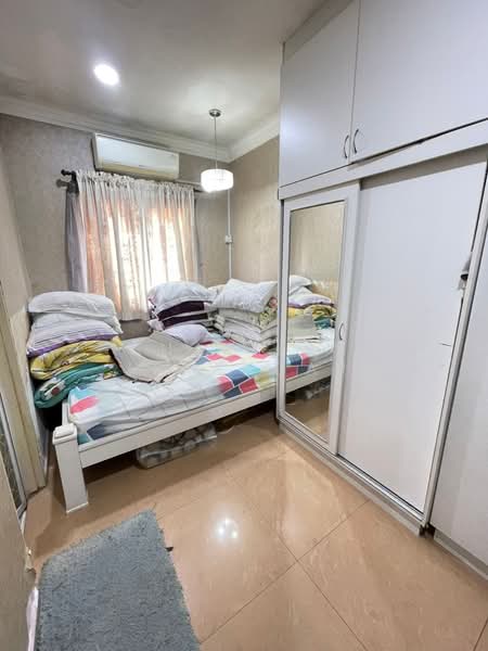Rumah Teres 2 Tingkat untuk Dijual di Seksyen 5 Wangsa Maju (Wangsa Maju) - Shaziery Iskandar - Bedroom - PropertyGuru.com.my