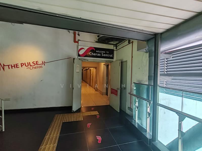 Rumah Niaga untuk Disewa di Cheras (Kuala Lumpur) - Vivian Ho - Corridor - PropertyGuru.com.my