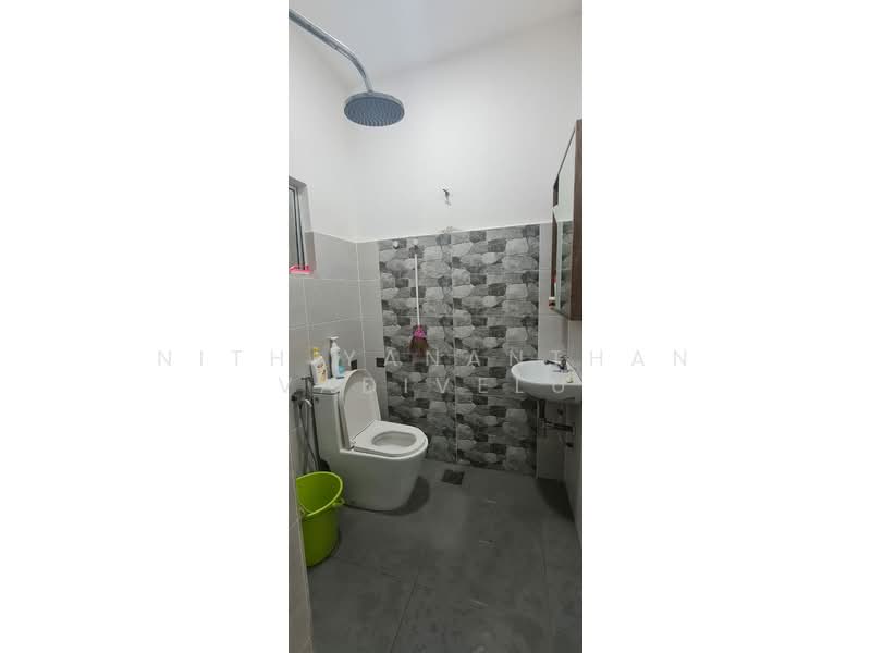 Bungalow for Sale in KLCC (KL City Centre) - Nithiyananthan Vadivelu - Bathroom - PropertyGuru.com.my