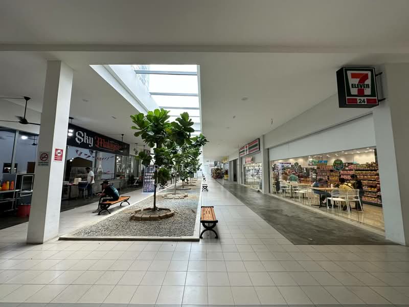 Kondominium untuk Disewa di Lakefront Homes - Amirul Fikry Zulkifly - Corridor - PropertyGuru.com.my