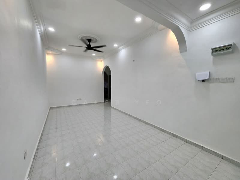 Rumah Teres 1 Tingkat untuk Dijual di Taman Kota Masai (Pasir Gudang) - Caleb Yeo - Living Room - PropertyGuru.com.my