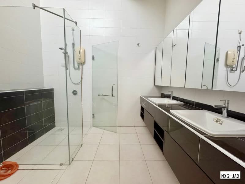 2-storey Terraced House for Sale in Setia Indah (Setia Alam) - Daniel Kok - Bathroom - PropertyGuru.com.my