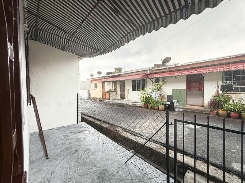 Terraced House for Sale in Taman Desa Rhu (Sikamat) - Madam Lolaliza - Exterior - PropertyGuru.com.my