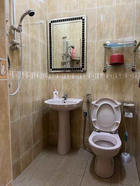 2-storey Terraced House for Sale in Bandar Utama 4 (Bandar Utama) - Poh Chee Liang - Bathroom - PropertyGuru.com.my
