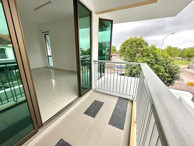 Rumah Teres 2 Tingkat untuk Dijual di Bandar Dato Onn (Tebrau) - Fong Lik - Balcony - PropertyGuru.com.my