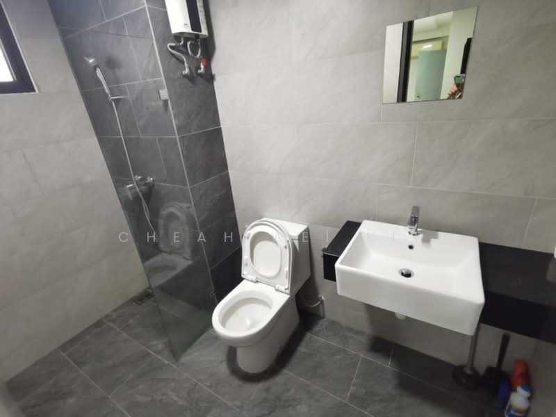 Servis Apartment untuk Disewa di Emporis - Cheah Wei Kit - Bathroom - PropertyGuru.com.my