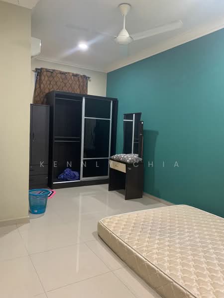 Rumah Teres 2 Tingkat untuk Disewa di Permas Jaya (Johor) - Kennly Chia - Bedroom - PropertyGuru.com.my