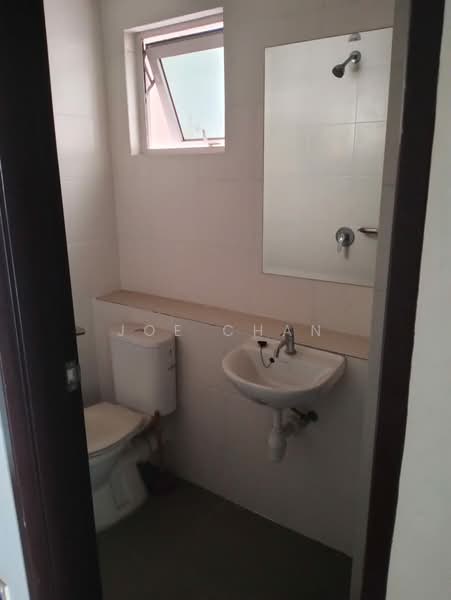 Kondominium untuk Dijual di Seringin Residences - Joe Chan - Bathroom - PropertyGuru.com.my