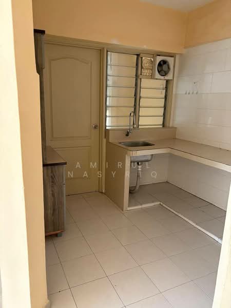 Condominium for Sale at Sentul Utama Condominium - Amirul Nasyriq - Kitchen - PropertyGuru.com.my