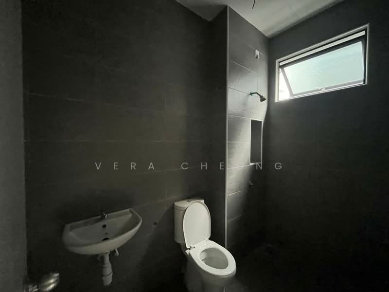 Terraced House for Sale in Taman Pulai Bestari (Skudai) - Vera Cheong - Bathroom - PropertyGuru.com.my