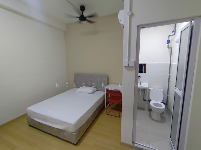 2-storey Terraced House for Rent in Taman Pelangi (Johor Bahru) - Nelson Lim - Medium Room - PropertyGuru.com.my