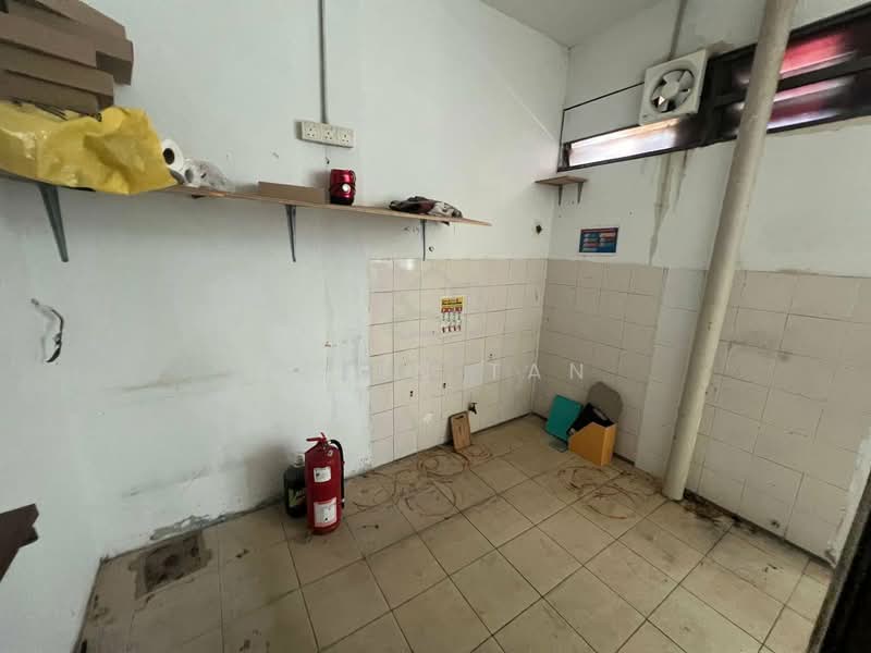 Shop for Rent in Bay Avenue (Bayan Lepas) - Ethen Tan - Interior - PropertyGuru.com.my