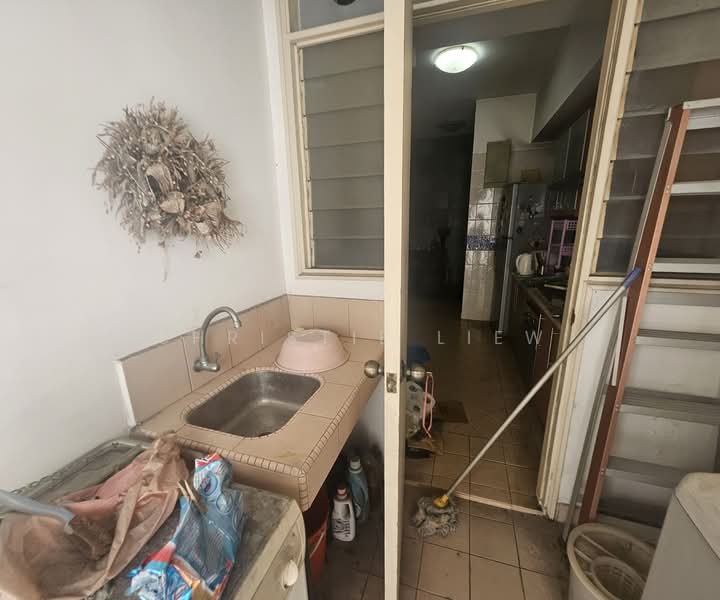 Condominium for Sale at Kiaramas Sutera - Christie Liew - Kitchen - PropertyGuru.com.my