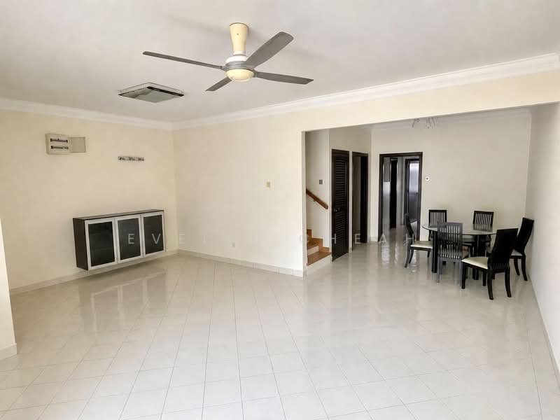 Rumah Teres untuk Dijual di Taman Puchong Hartamas (Puchong) - Evelyn Cheah - Living Room - PropertyGuru.com.my