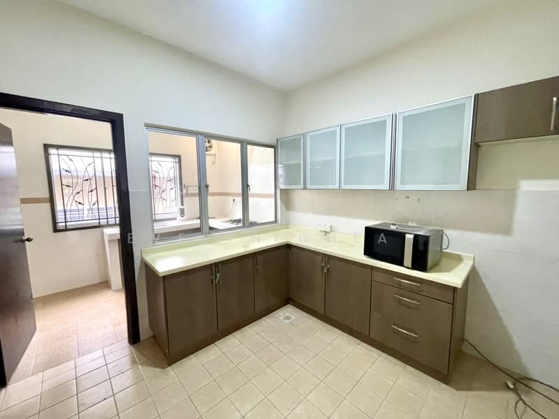 Rumah Teres untuk Dijual di Taman Puchong Hartamas (Puchong) - Evelyn Cheah - Kitchen - PropertyGuru.com.my