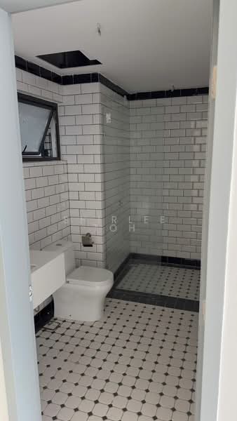Servis Apartment untuk Disewa di E'Island Lake Haven - Shirlee Toh - Bathroom - PropertyGuru.com.my