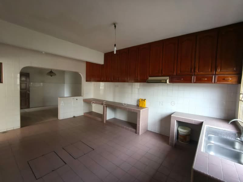 2-storey Terraced House for Sale in Taman Berlian (Kajang) - Alice Chong - Kitchen - PropertyGuru.com.my