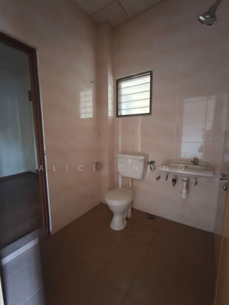 2-storey Terraced House for Sale in Taman Berlian (Kajang) - Alice Chong - Bathroom - PropertyGuru.com.my