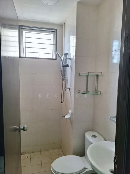 Servis Apartment untuk Disewa di Serviced Residence @ Casa Tiara - Rex Lok - Bathroom - PropertyGuru.com.my