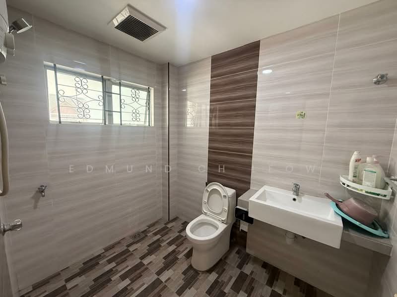 Rumah Teres 2 Tingkat untuk Disewa di Bandar Baru Selayang (Selayang) - Edmund CH Leow - Bathroom - PropertyGuru.com.my