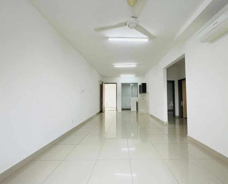 Servis Apartment untuk Dijual di Platinum Lake PV 21 - Faisal Abu Omar - Living Room - PropertyGuru.com.my