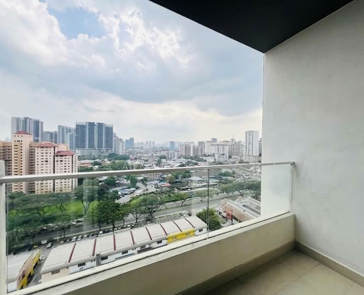 Servis Apartment untuk Dijual di Platinum Lake PV 21 - Faisal Abu Omar - Balcony - PropertyGuru.com.my