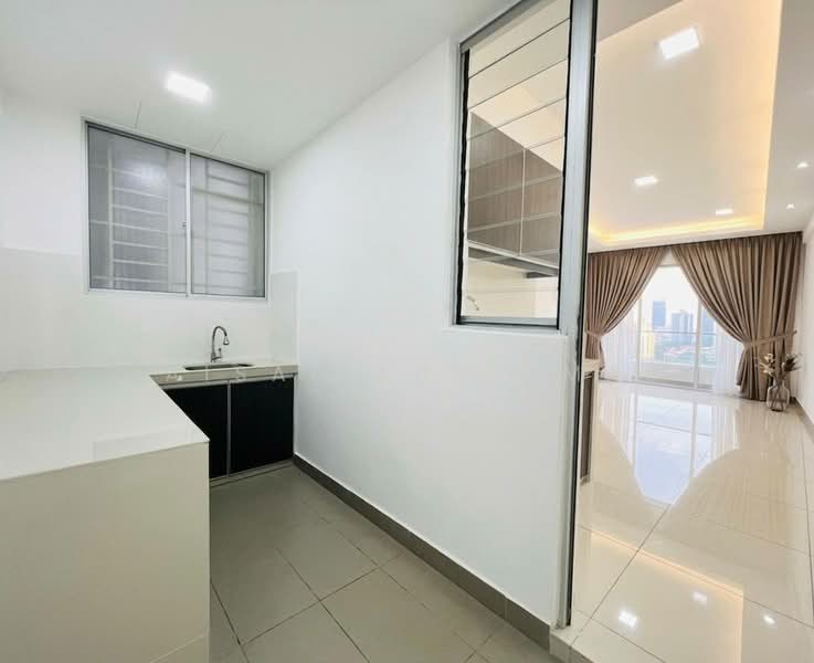 Servis Apartment untuk Dijual di Platinum Lake PV 21 - Faisal Abu Omar - Living Room - PropertyGuru.com.my