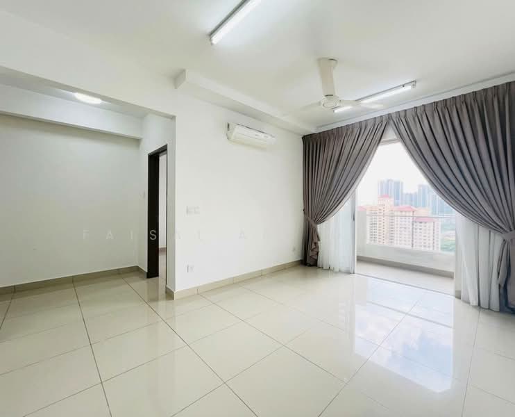 Servis Apartment untuk Dijual di Platinum Lake PV 21 - Faisal Abu Omar - Living Room - PropertyGuru.com.my