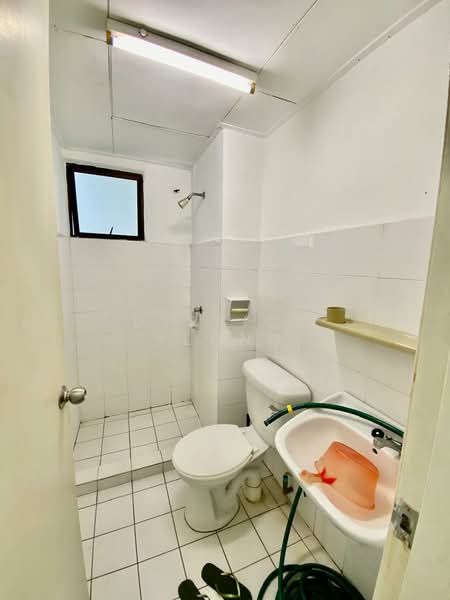 Kondominium untuk Dijual di Vista Millennium Condominium - Derrick Yeong - Bathroom - PropertyGuru.com.my