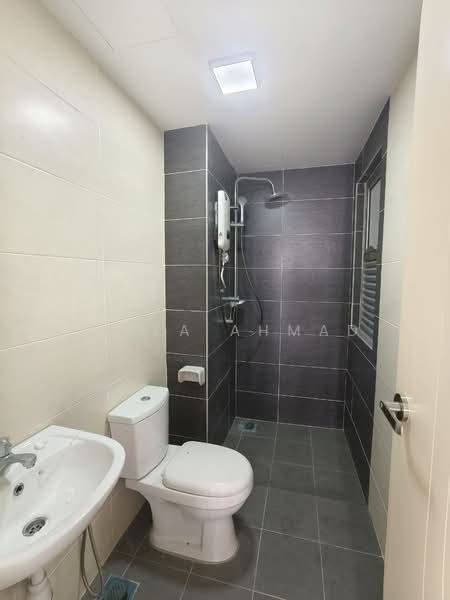 Condominium for Rent at Aspire Residence - Zilla Ahmad - Bathroom - PropertyGuru.com.my