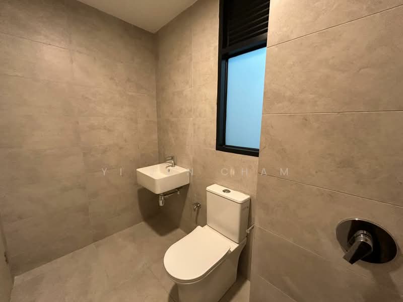 Servis Apartment untuk Disewa di Arunya @ KL North - Yi Jun Cham - Bathroom - PropertyGuru.com.my