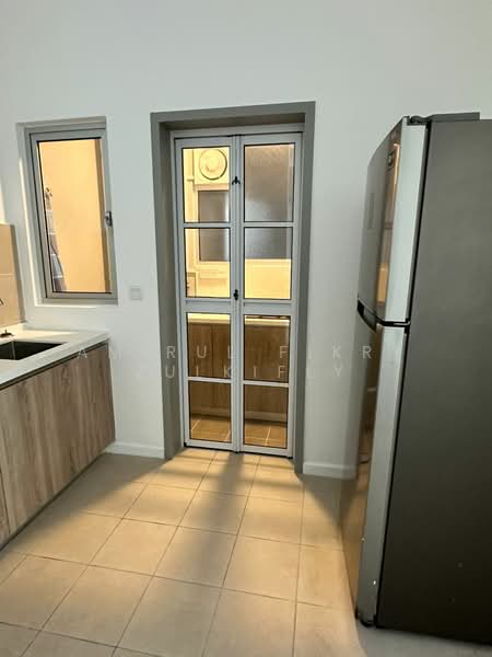 Condominium for Rent at Lakefront Residence - Amirul Fikry Zulkifly - Kitchen - PropertyGuru.com.my