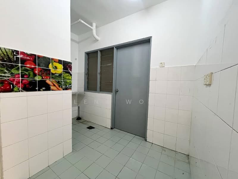 Pangsapuri untuk Dijual di Kinrara Putri - Elena Wong - Kitchen - PropertyGuru.com.my