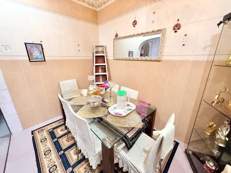 1.5-storey Terraced House for Sale in Kapar (Selangor) - Azmi . - PropertyGuru.com.my