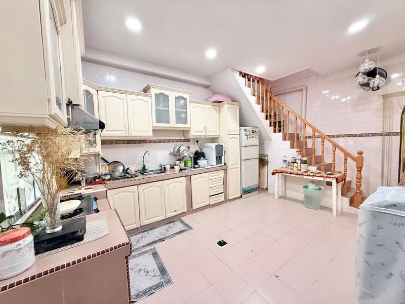 1.5-storey Terraced House for Sale in Kapar (Selangor) - Azmi . - PropertyGuru.com.my