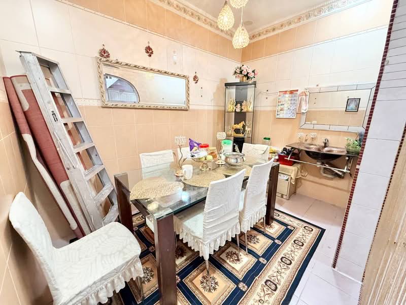 1.5-storey Terraced House for Sale in Kapar (Selangor) - Azmi . - PropertyGuru.com.my
