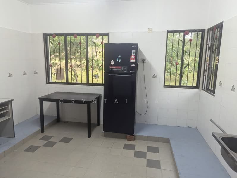 Bungalow for Rent in Taman Bukit Tiram (Ulu Tiram) - Crystal Tan - Kitchen - PropertyGuru.com.my