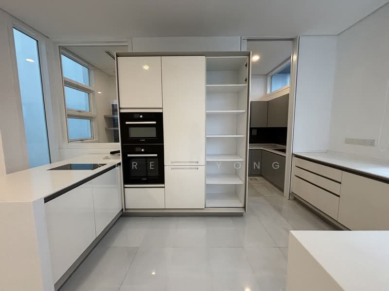 Rumah Teres 3.5 Tingkat untuk Disewa di Mont Kiara (Kuala Lumpur) - Serene Yong - Dry Kitchen - PropertyGuru.com.my