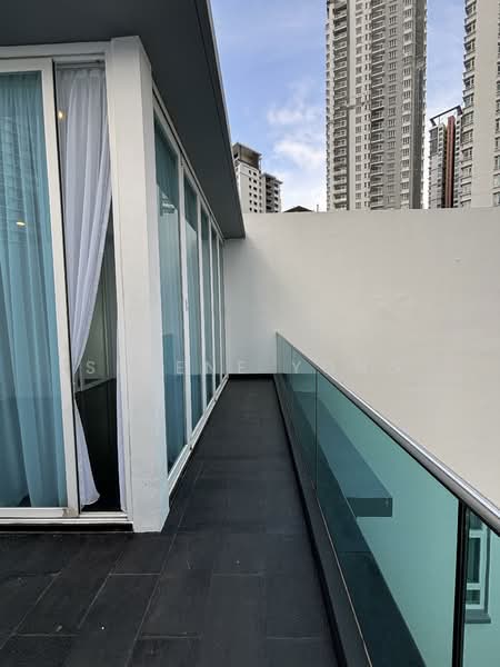 Rumah Teres 3.5 Tingkat untuk Disewa di Mont Kiara (Kuala Lumpur) - Serene Yong - Balcony - PropertyGuru.com.my
